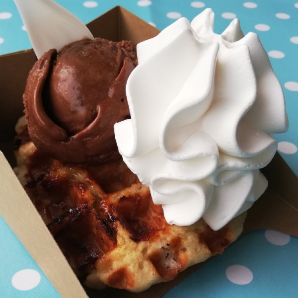 vegan Belgian Liège Waffle to go