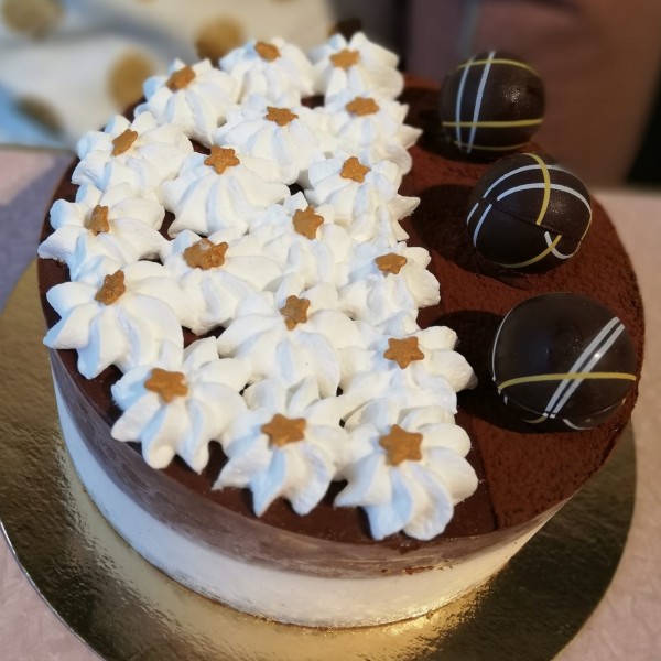 Gateau à la crème glacée végane vanille-chocolat:
