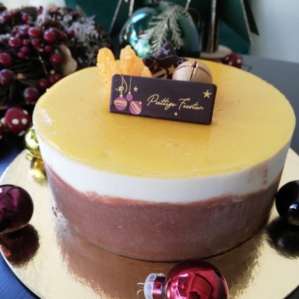 Vegan Cheesecake and Chocolate ice cream cake