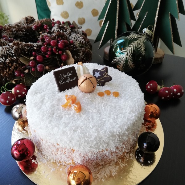 Mango and Coconut ice cream cake